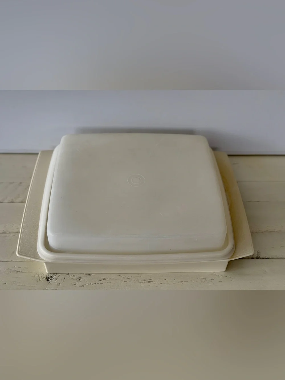 Vintage Tupperware #723-3 Deviled Egg/Serving Tray with Lid